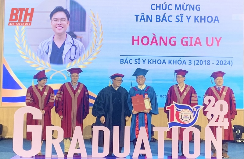 Phân hiệu Trường Đại học Y Hà Nội tại Thanh Hóa bế giảng Bác sỹ Y khoa khóa 3 và Cử nhân Điều dưỡng khóa 1